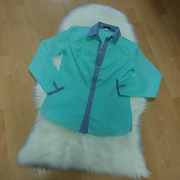 Venus Two Tone Button Down Top - Picture 8 of 8